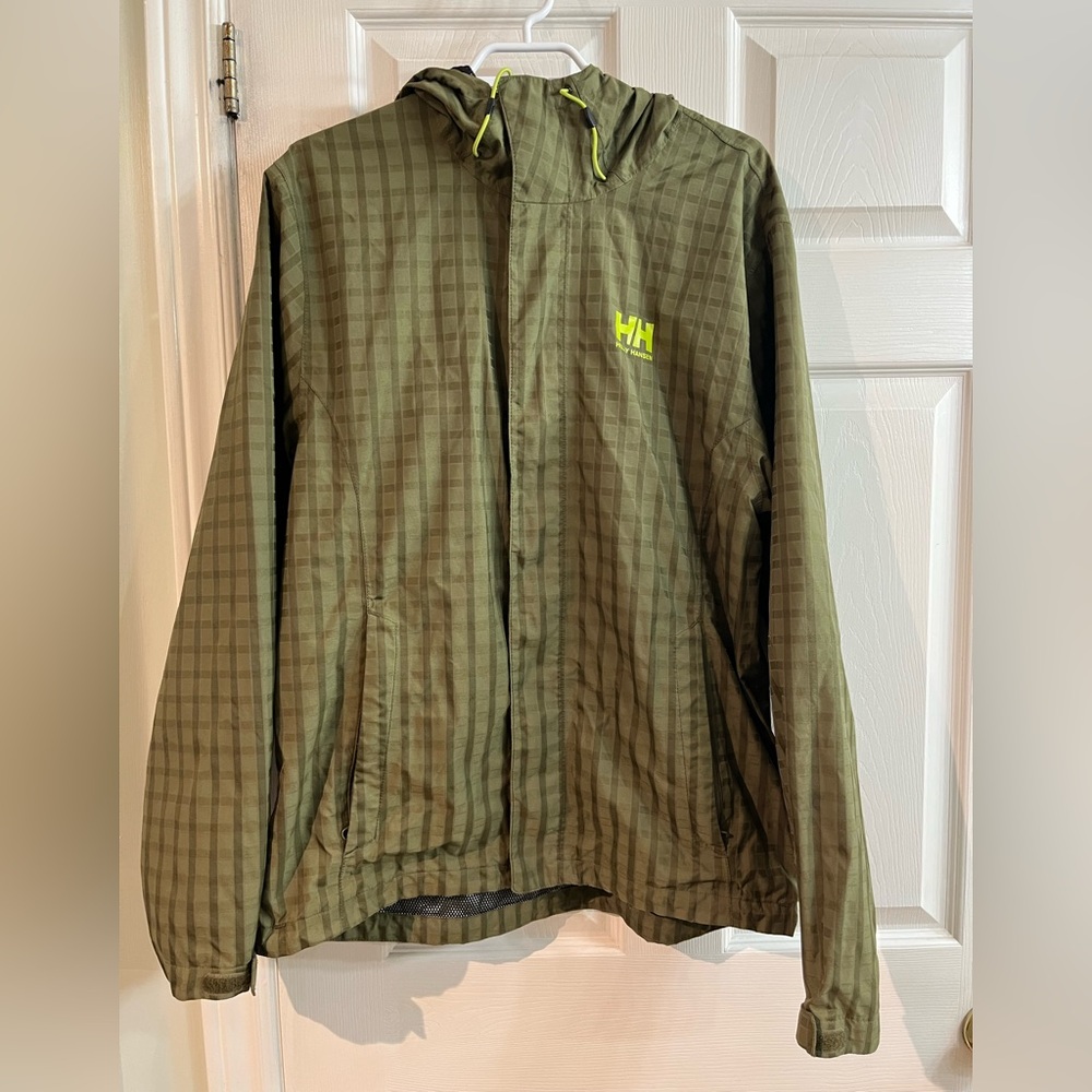 Helly Hansen women’s size large spring/fall rain jacket windbreaker